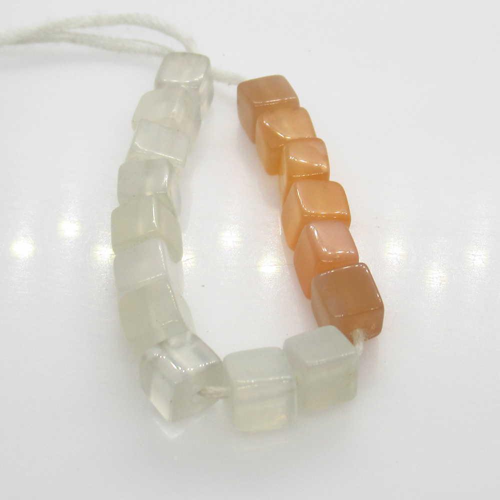 16.98 Ct Natural 16 Drilled Moonstone Square Beads (1 of 2)