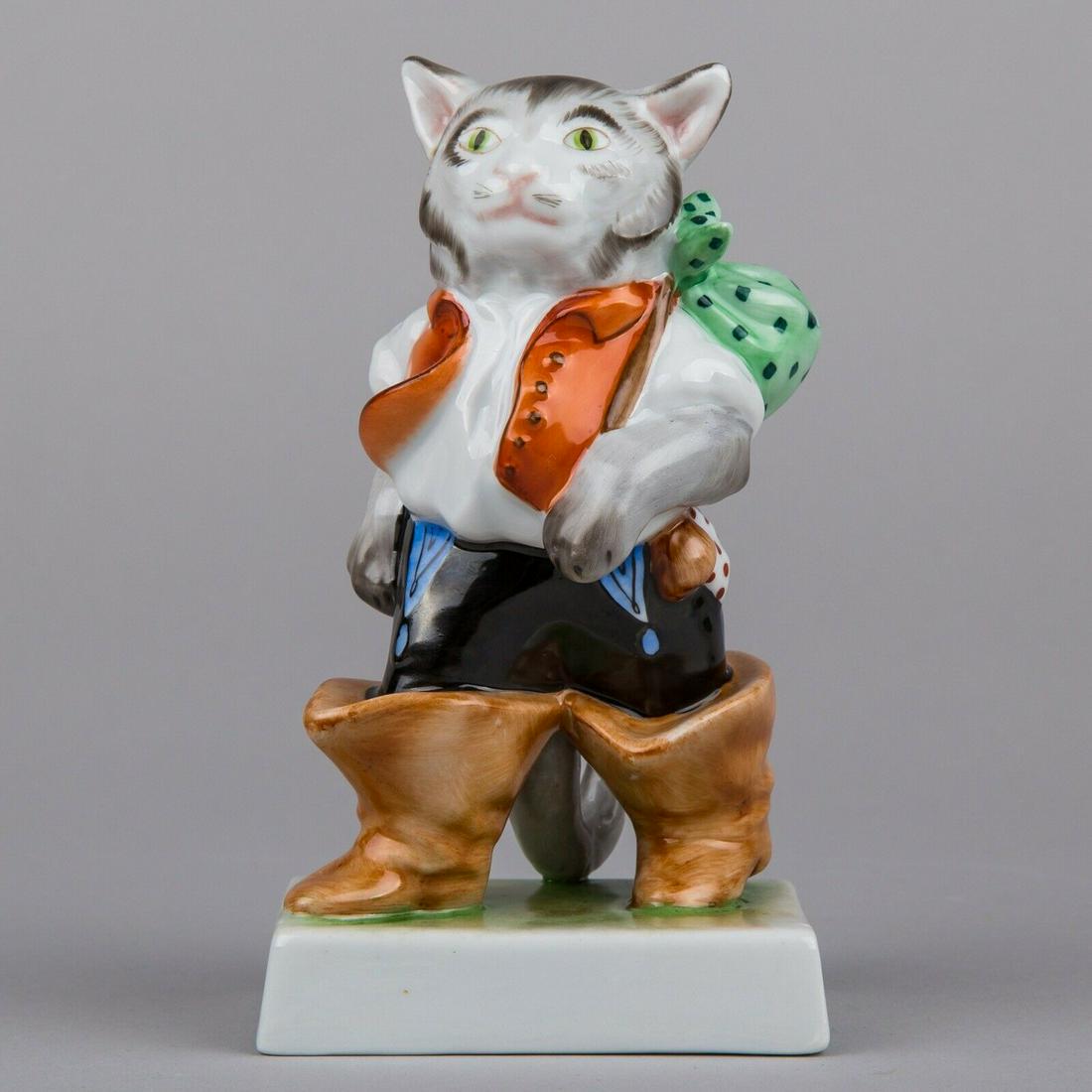 Antique Herend Puss in Boots Cat Figurine from 1939,: Antique Herend Puss in Boots Cat Figurine from 1939 Manufacturer: Herend Porcelain Manufactory (Hungary) Quality: Handpainted, 1st class Condition: Pre-owned, in excellent condition, as seen on photos