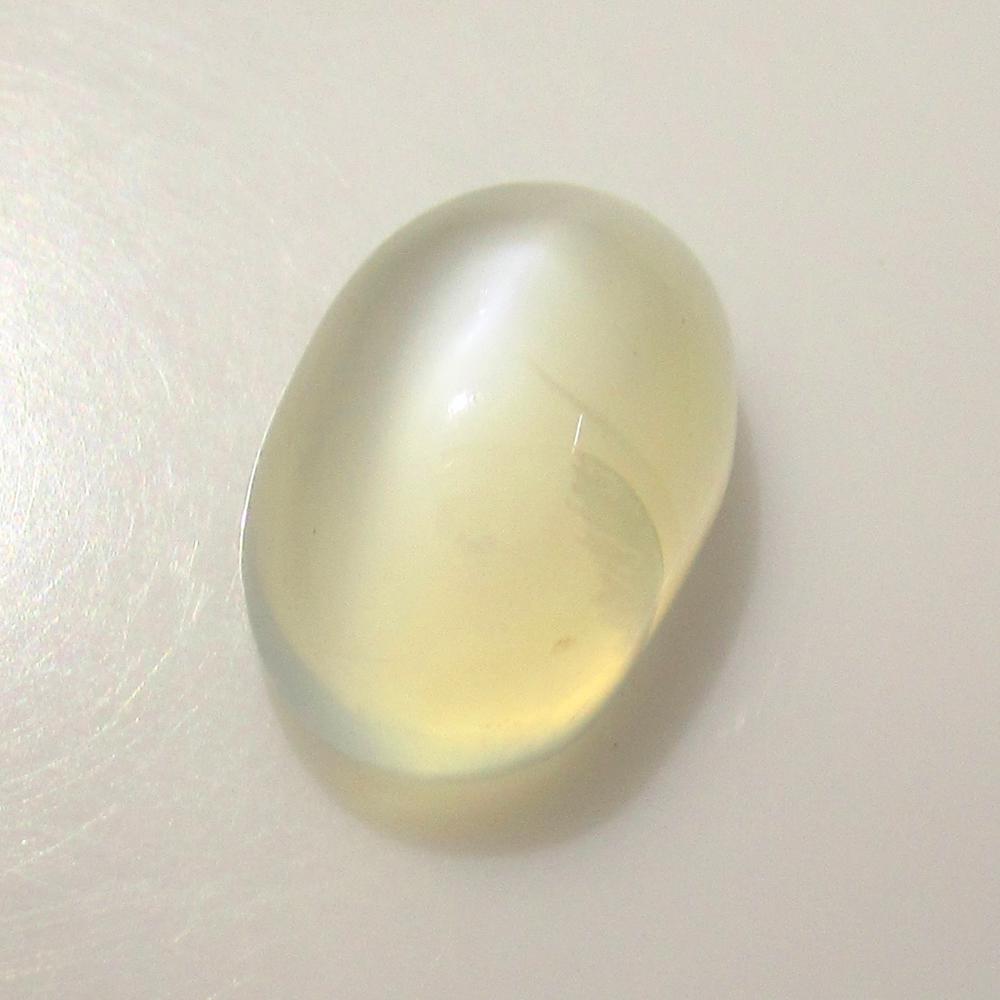 9.48 Ct Natural Moonstone Oval Cab: No Reserve! Title: 9.48 Ct Natural Moonstone Oval Cab Stone Clarity: Transparent Gemstone: Natural Moonstone Carat Weights: 9.48 Size/Dimensions: 14.00 x 9.50 x 8.70 mm Nice Oval Cabochon / Origin - I