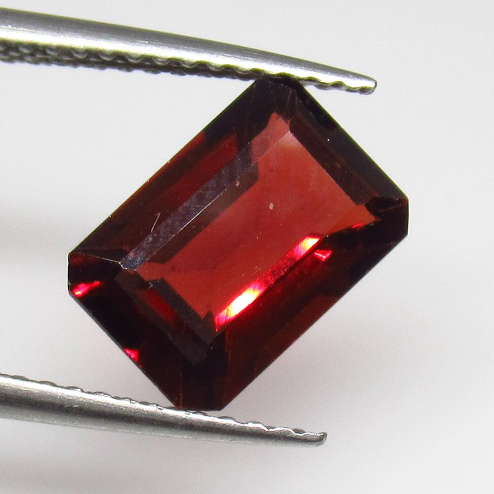 2.80 Ct Natural Mozambique Pinkish Red Ruby Octagon Cut (1 of 2)