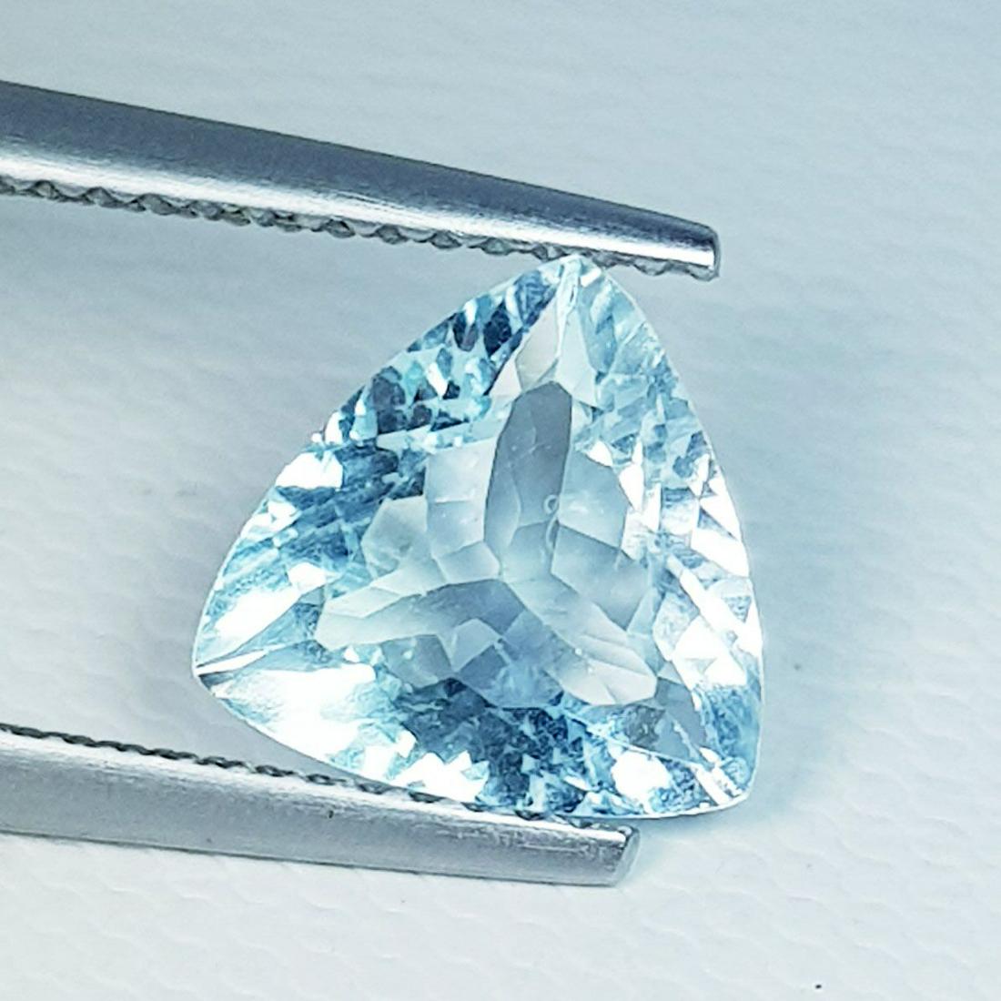 Natural Aquamarine Triangle Cut 1.85 ct (1 of 5)