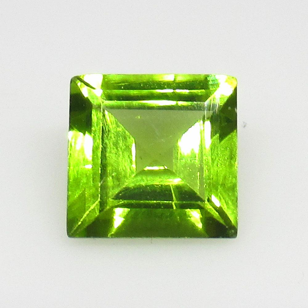 1.62 Ctw Natural Pakistan Peridot Square Cut: No Reserve! Title: 1.62 Ctw Natural Pakistan Peridot Square Cut Stone Clarity: VVS Gemstone: Peridot Carat Weight: 1.62 Size: 7.00 x 7.00 x 4.00 mm Top Class Luster / Excellent Square Cut / Origin - P