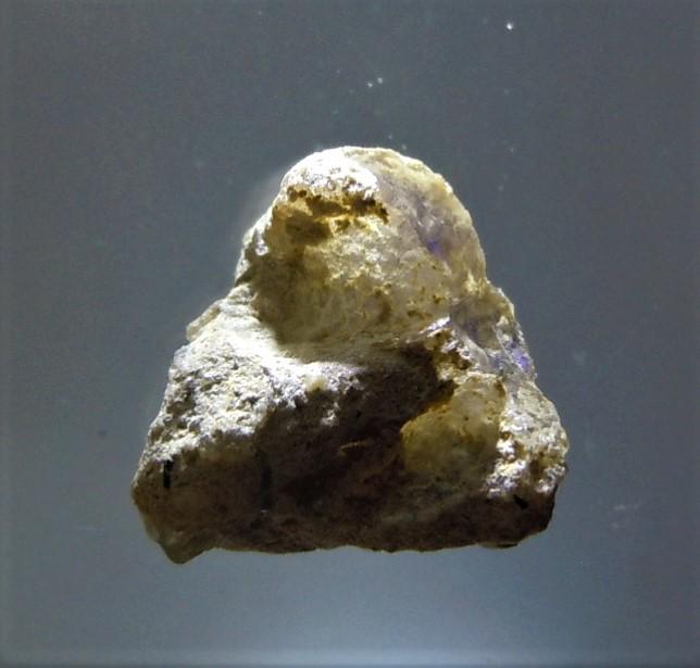 1.6 CT PRECOUS OPAL - UNTREATED GEMSTONE (1 of 8)