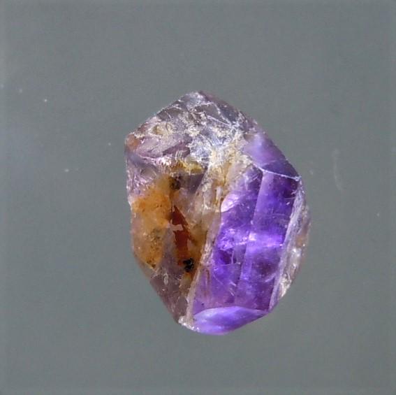 "SUPER SEVEN" QUARTZ - HEALING CRYSTAL: Title: "SUPER SEVEN" QUARTZ - HEALING CRYSTAL Origin: Yuncheng, Shanxi, China Size: 0.9x0.75x0.7 cm / 0.6 gram Description:purple, red and yellow quartz with some goethite and hematite inclusions Rese