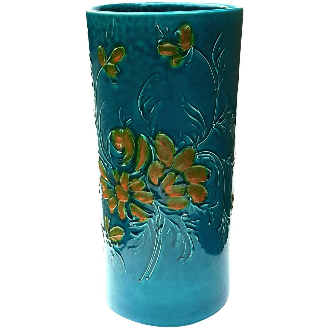 Vintage Italian Turquoise Pottery Floral Umbrella: An Amazing Vintage Mid-Century Italian Turquoise Pottery Floral Umbrella Stand, Circa 1960. It Measures 17" Tall x 8" In Diameter. The Condition Is Great With The Exception Of A Couple Very Minor Surf
