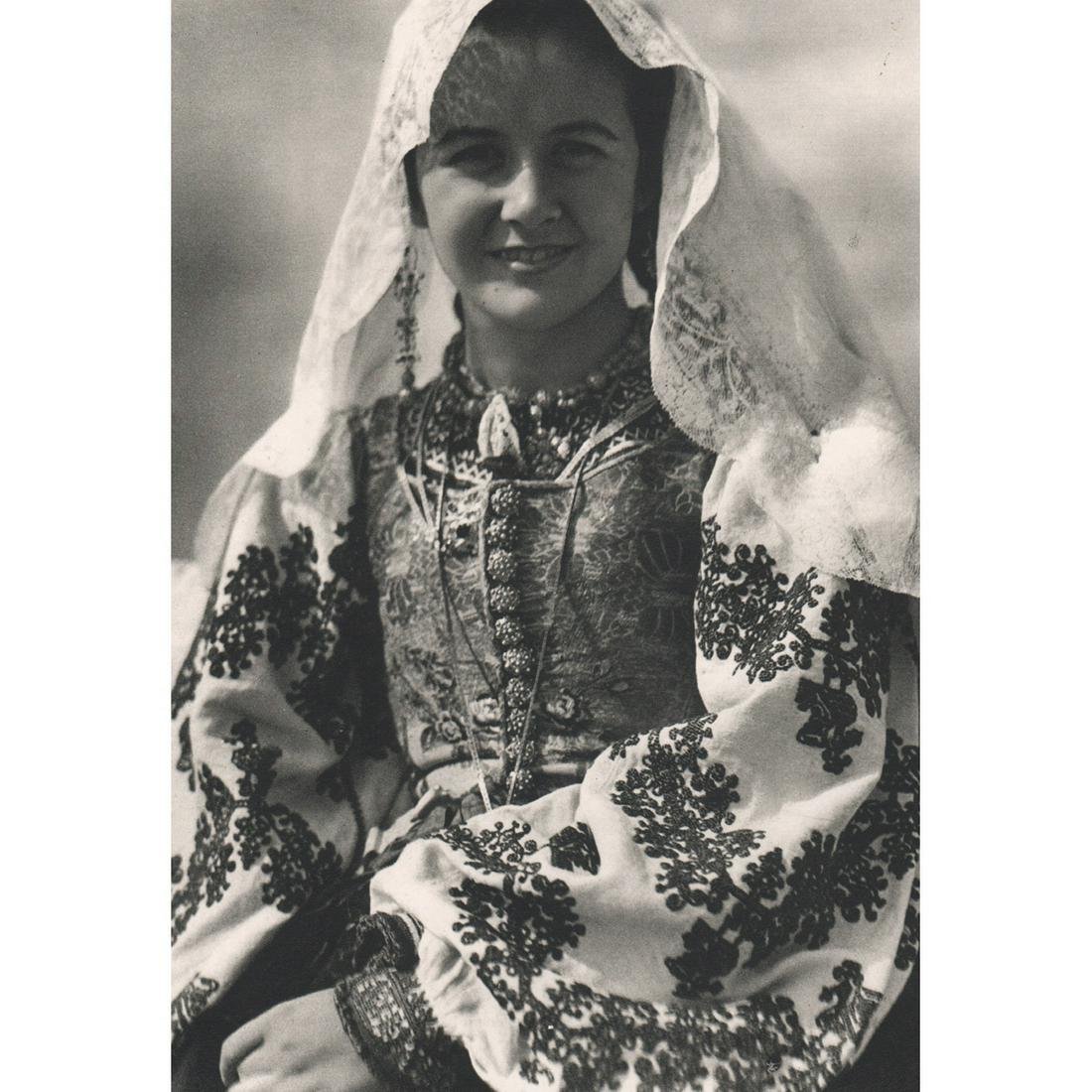 JOSE ORTIZ ECHAGUE - Girl from Puebla de Guzman: No Reserve! Artist: JOSE ORTIZ ECHAGUE Print Title: Girl from Puebla de Guzman Medium: Sheet-fed Gravure Printing Date: 1960's Printed in Spain Image Size approx: 8.5 x 6 inches Jose? Ortiz Echagu?e (