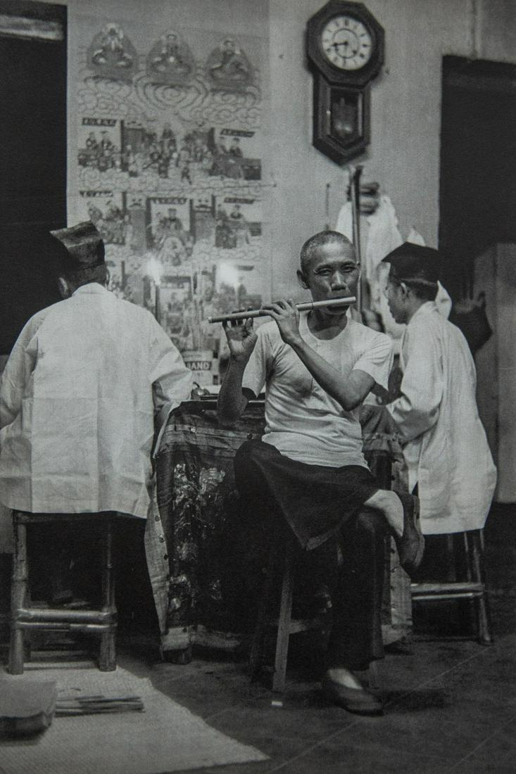 HENRI CARTIER-BRESSON - Singapore, 1949: Artist: Henri Cartier-Bresson Title: Singapore, 1949 Medium: Sheet Fed Gravure, 1952, France Dimensions: 9.15x13.4" Heat Wax Mounted on 14x18" Conservation Board Henri Cartier-Bresson was a French pho
