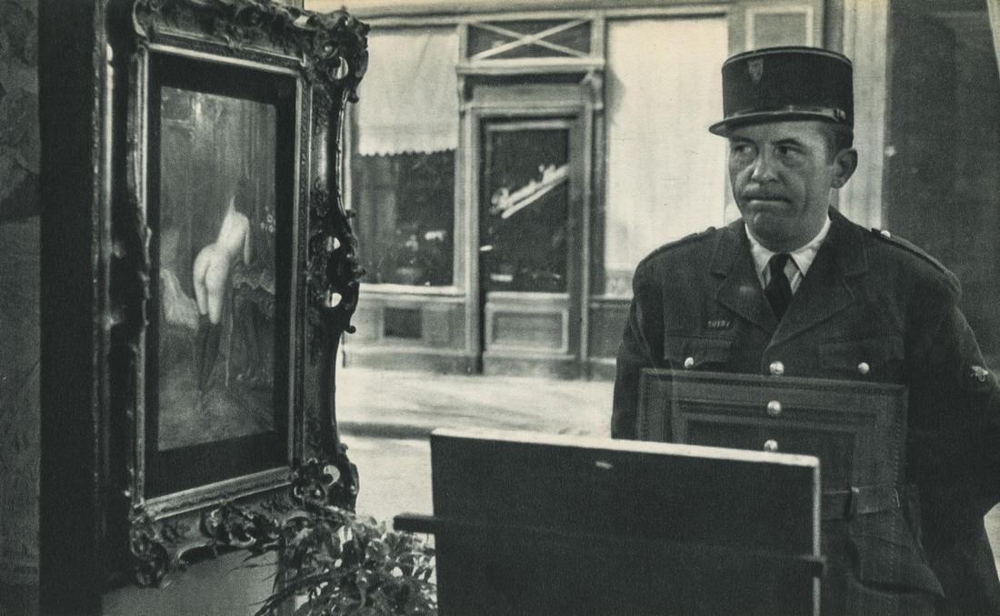 ROBERT DOISNEAU - Un Regard Oblique (1 of 1)
