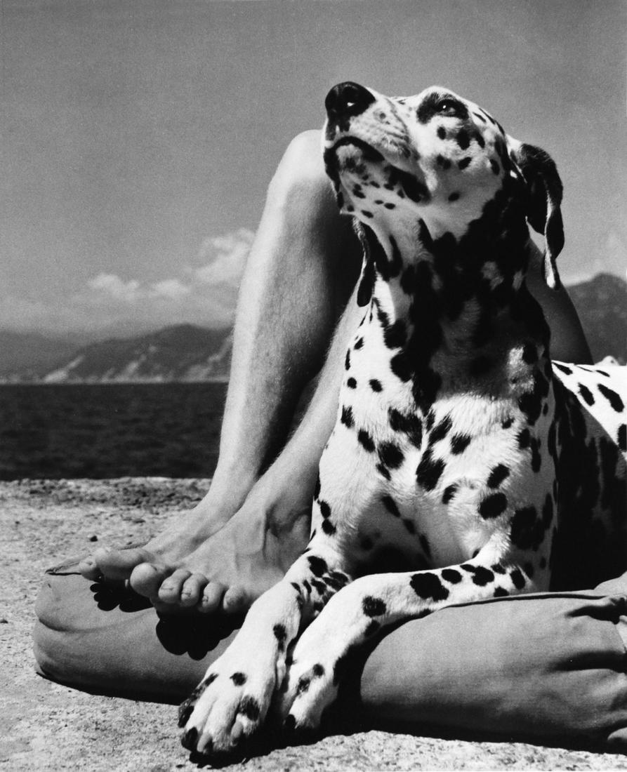 HERBERT LIST - Portofino, 1936: Artist: Herbert List Title: Portofino, 1936 Date Printed: 1989 Medium: Photolithograph Printer Location: Germany 22.5x27.5 cm - 8.86x10.83 inch Mount Size: 28.5x38cm - 11.22x14.96 inch Reserve: $25.00