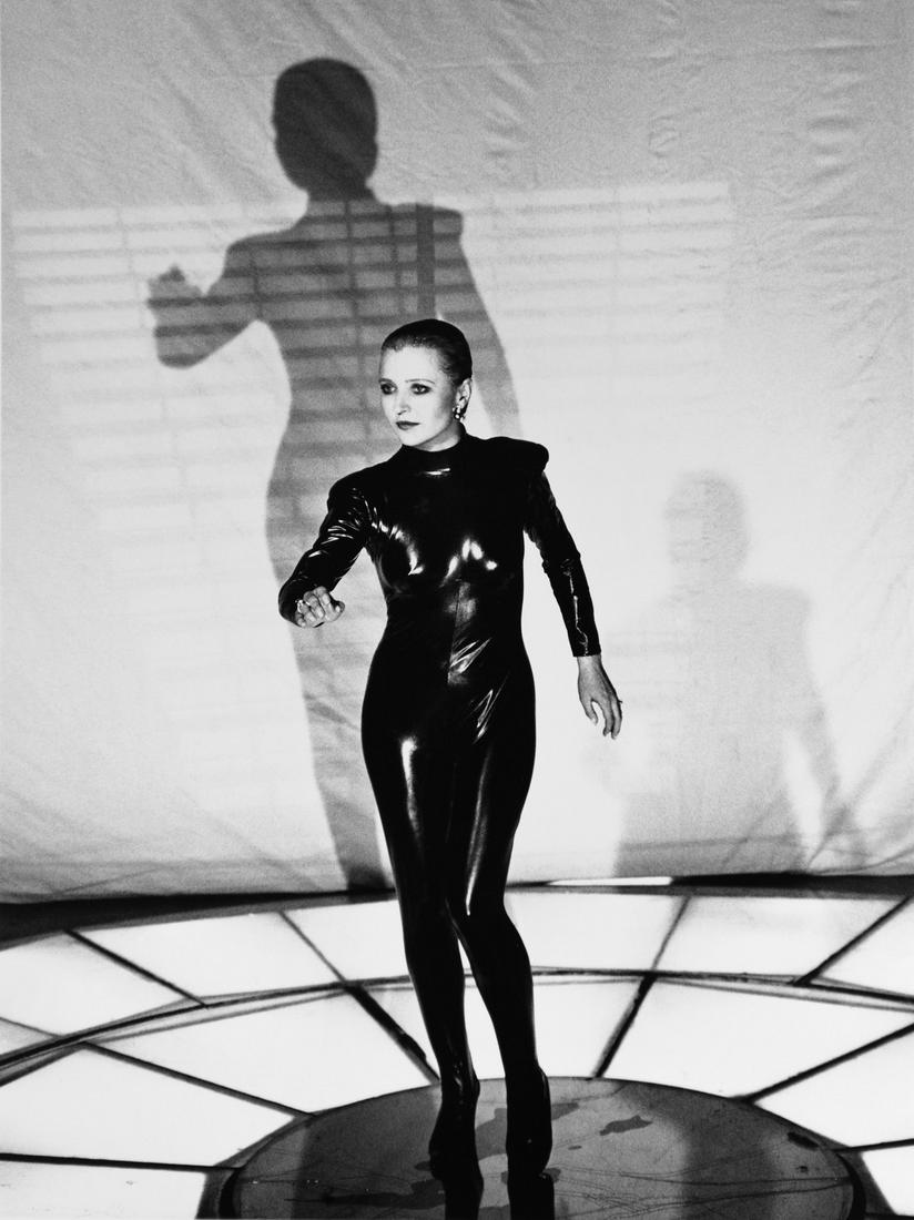 PETER LINDBERGH - Hanna Shygulla, Vogue 1987: Artist: Peter Lindbergh Title: Hanna Shygulla, Vogue 1987 Date Printed: 1999 Medium: Photolithograph Scheufelen 250 g/m2 Printer Location: Printed in Berlin 1999 -Vogue Lumited Edition Mount Size: 59