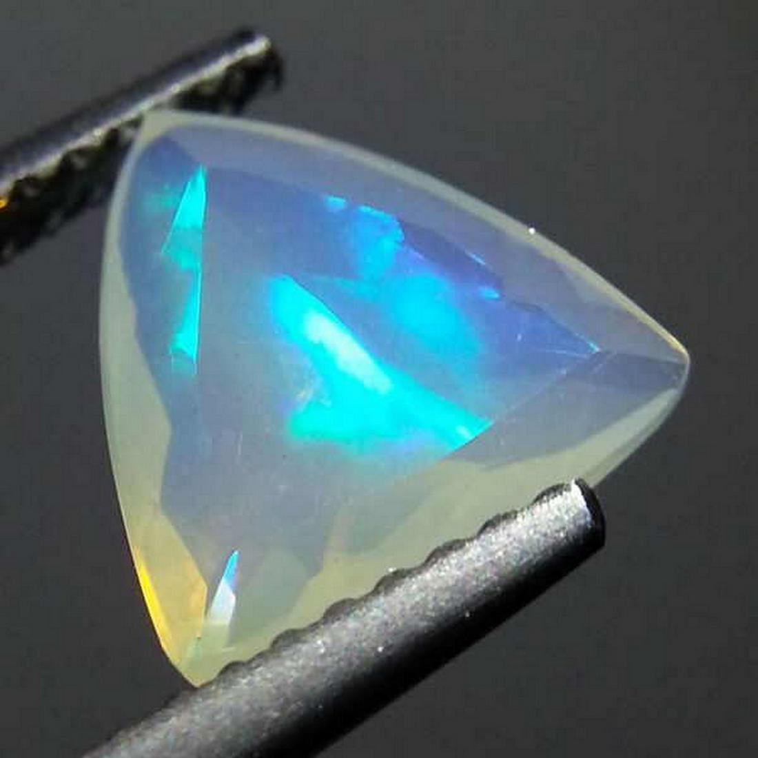 Natural Fire Opal Triangle Cut 1.10 ct (1 of 7)