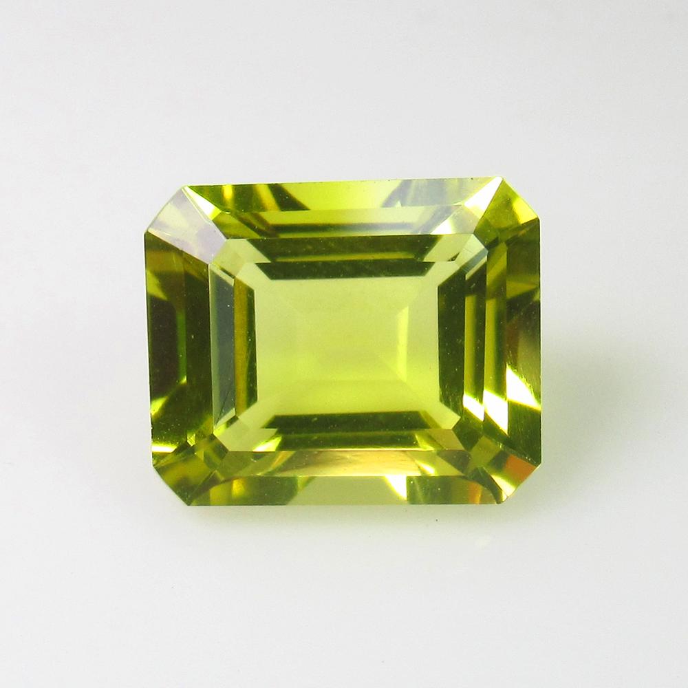 5.04 Ct Natural Lemon Quartz Octagon Cut: No Reserve! Title: 5.04 Ct Natural Lemon Quartz Octagon Cut Stone Clarity: VVS Gemstone: Natuarl Lemon Quartz Carat Weights: 5.04 Size/Dimensions: 11.80 x 9.80 x 6.30 mm Top Quality Luster / Excellent