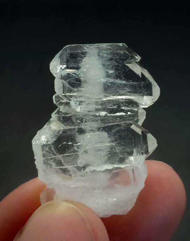 5 Gram Amazing Natural Fadan Quartz Specimen: Title: 5 Gram Amazing Natural Fadan Quartz Specimen Treatment: Natural Gemstones: Fadan Quartz Weight: 5 Gram Size/Dimensions: 30x20x5 mm Origin: Pakistan Reserve: $6.00 Shipping: Domestic: Flat-rate
