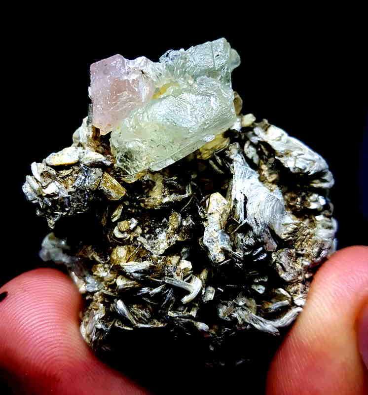 54 Grams Beautiful Bi Color Fluorite With Apatite On: Title: 54 Grams Beautiful Bi Color Fluorite With Apatite On Muscovite Specimen From Nagar Pakistan Color/Clarity: BI Gemstone Type: Specimen Carat Weights: 54 Grams Size/Dimensions: 41*40*40 mm Reserv