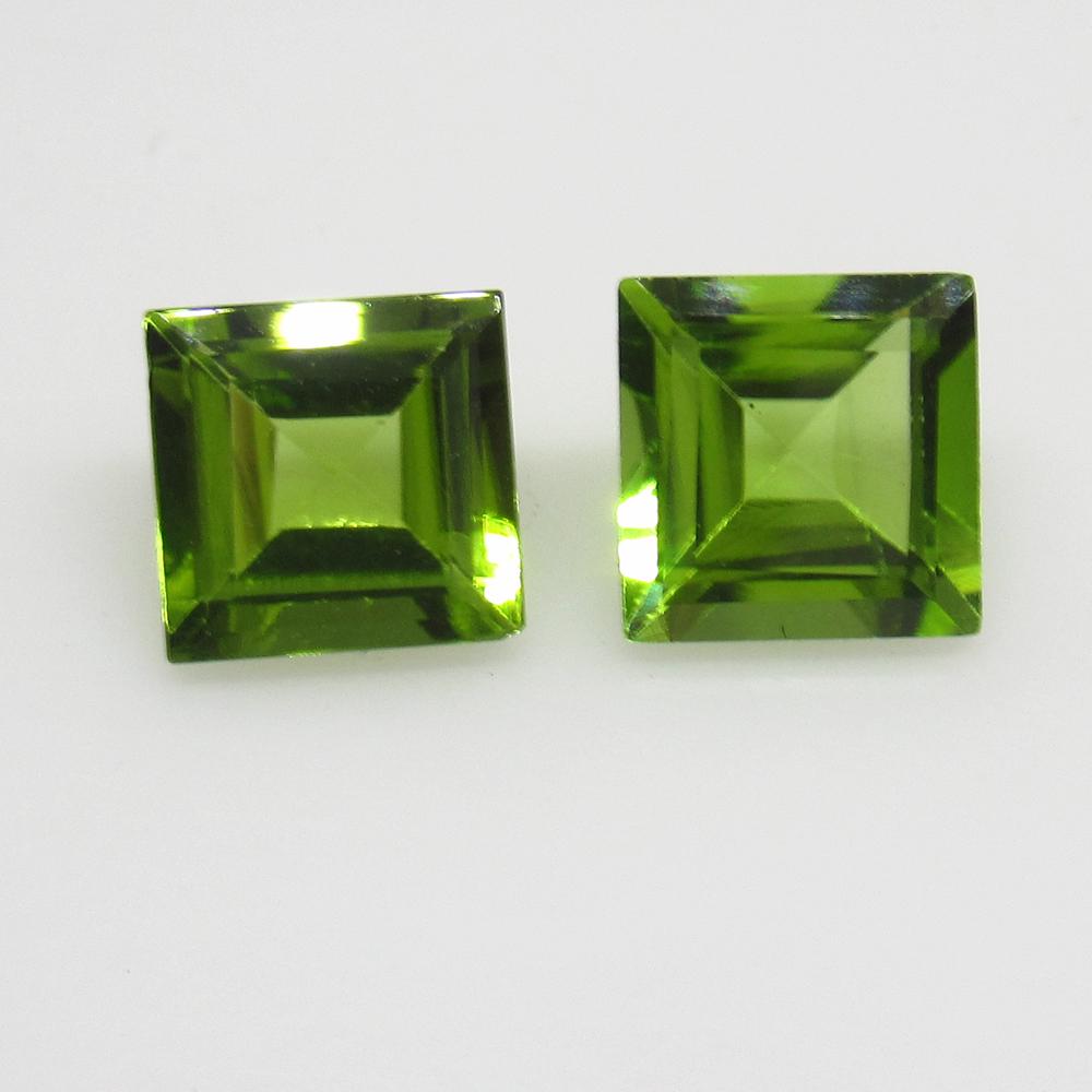 3.24 Ct Natural Pakistan Peridot Square Pair: No Reserve! Title: 3.24 Ct Natural Pakistan Peridot Square Pair Stone Clarity: VVS Gemstone: Natural Peridot Carat Weights: 3.24 Size/Dimensions: 7.00 x 6.90 x 4.00 mm / 2 PC's Top Class Full Luster /