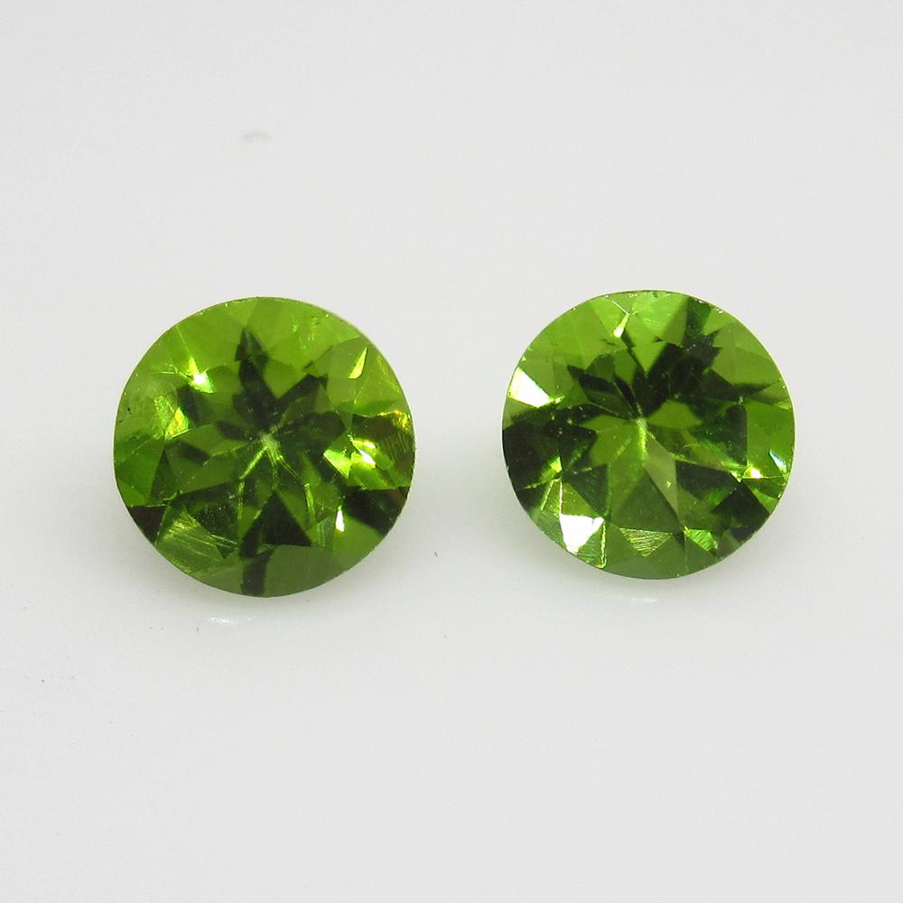 2.51 Ct Natural Pakistan Peridot Round Pair: No Reserve! Title: 2.51 Ct Natural Pakistan Peridot Round Pair Stone Clarity: VVS Gemstone: Natural Peridot Carat Weights: 2.51 Size/Dimensions: 7.20 x 7.20 x 4.70 mm / 2 PC's Top Class Full Luster / 