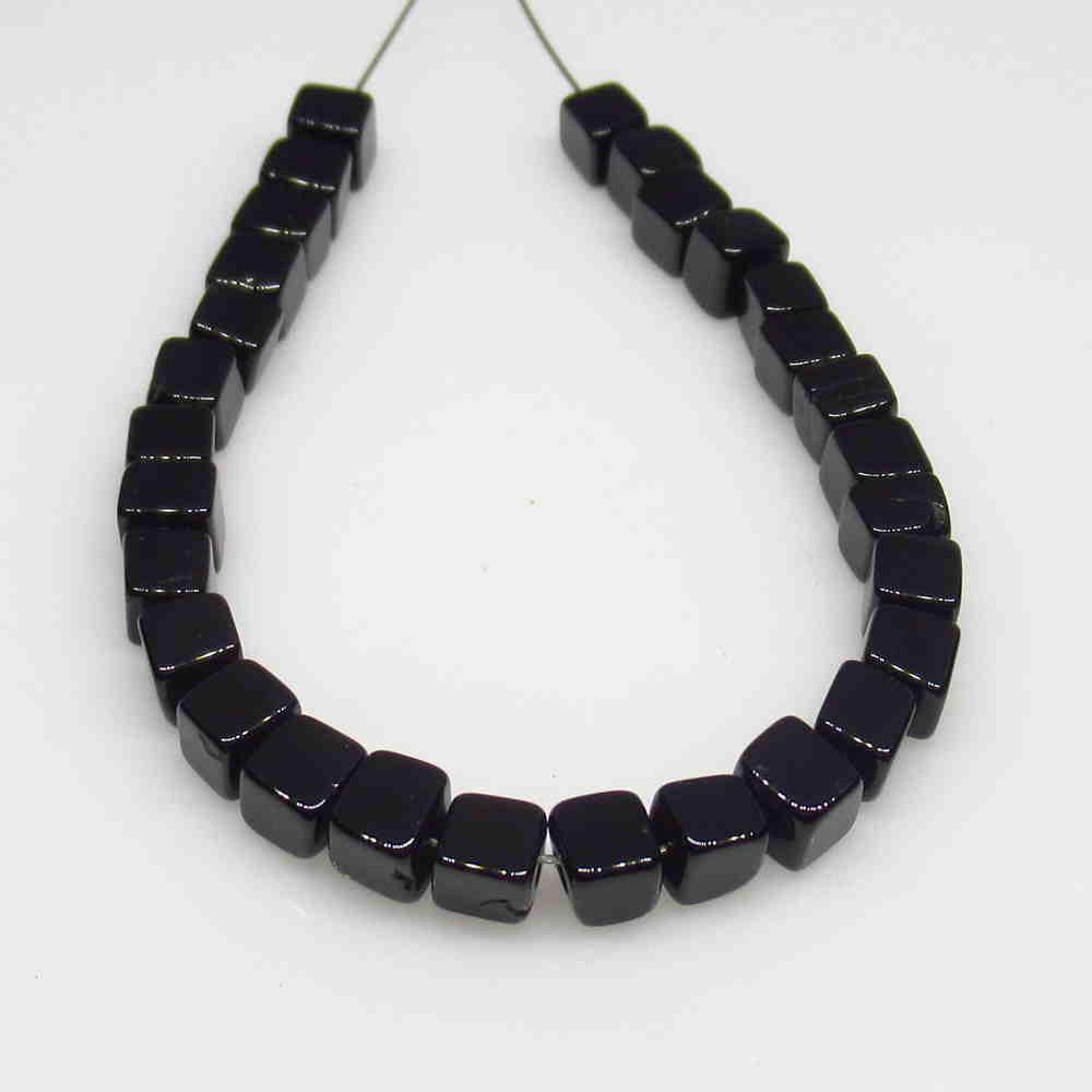 22.38 Ctw Natural 29 Drilled Black Spinel Square Beads: No Reserve! Title: 22.38 Ctw Natural 29 Drilled Black Spinel Square Beads Stone Clarity: Opaque Gemstone: Black Spinel Beads Carat Weight: 22.38 Size/ Dimensions: 3.50 - 3.80 mm / 29 PC's Drilled Squa