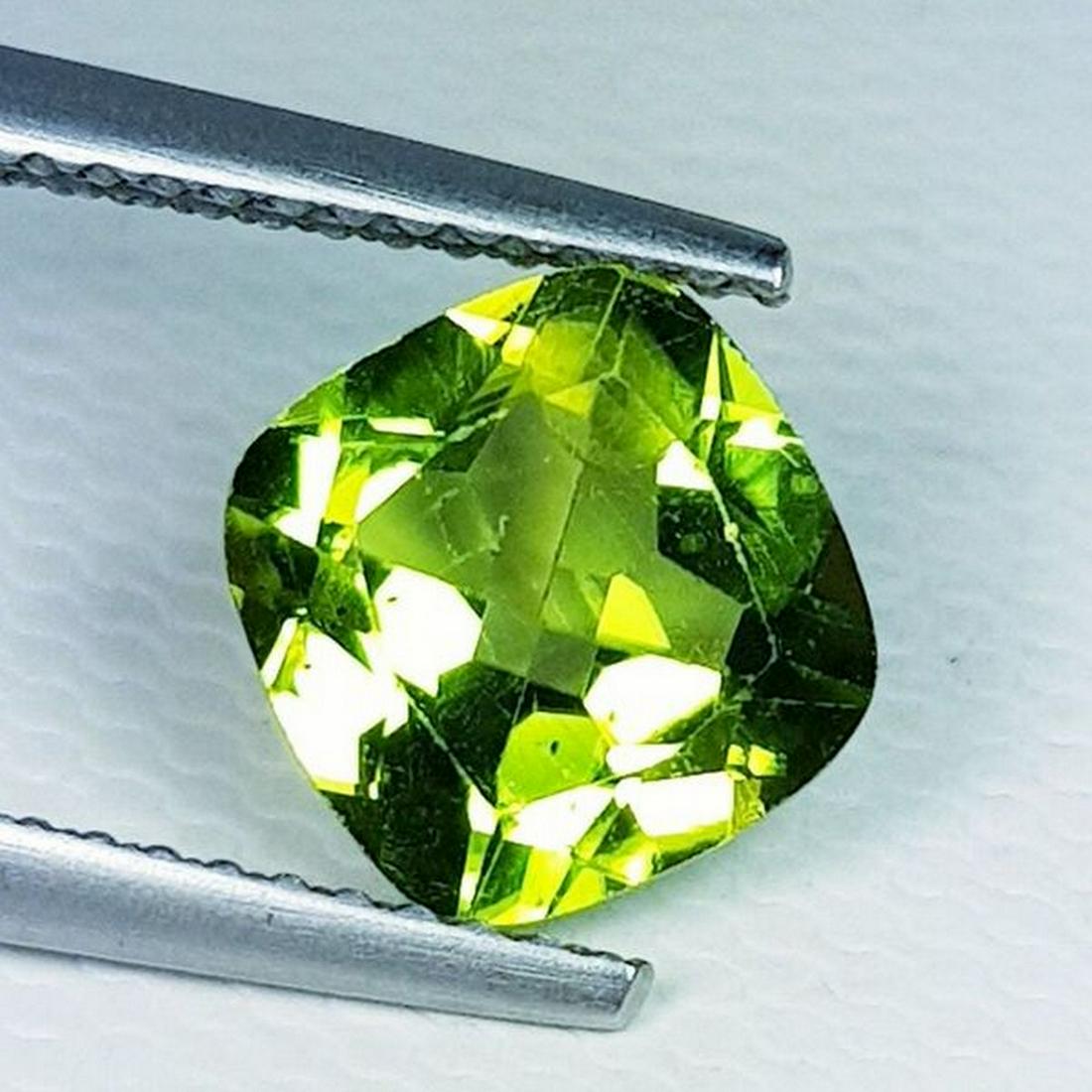 Natural Peridot Cushion Cut 2.12 ct (1 of 6)
