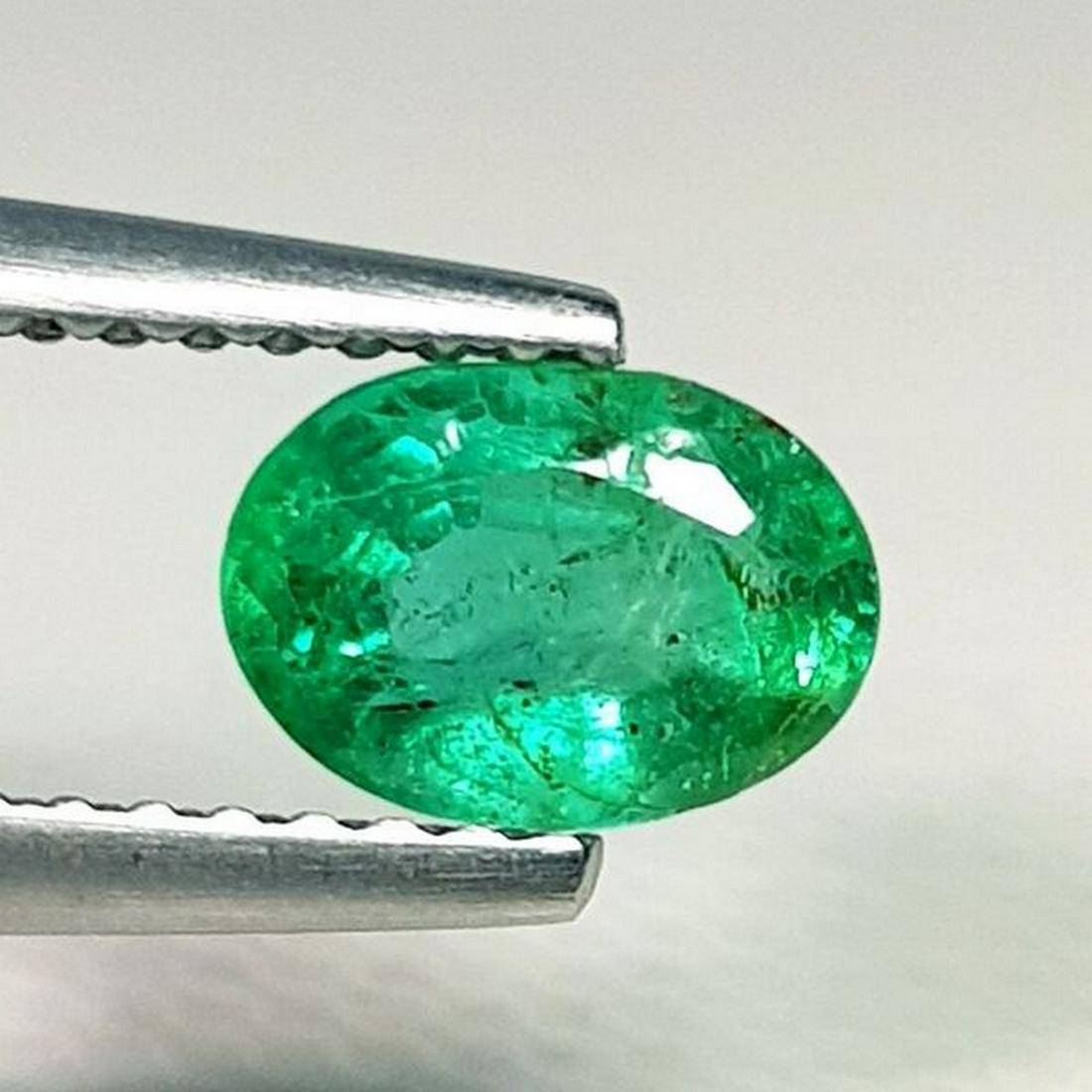 Natural Emerald Oval Cut 0.80 ct (1 of 5)