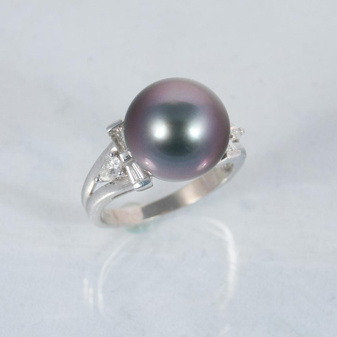 18K white gold ring with one Tahitian black pearl and (1 of 4)