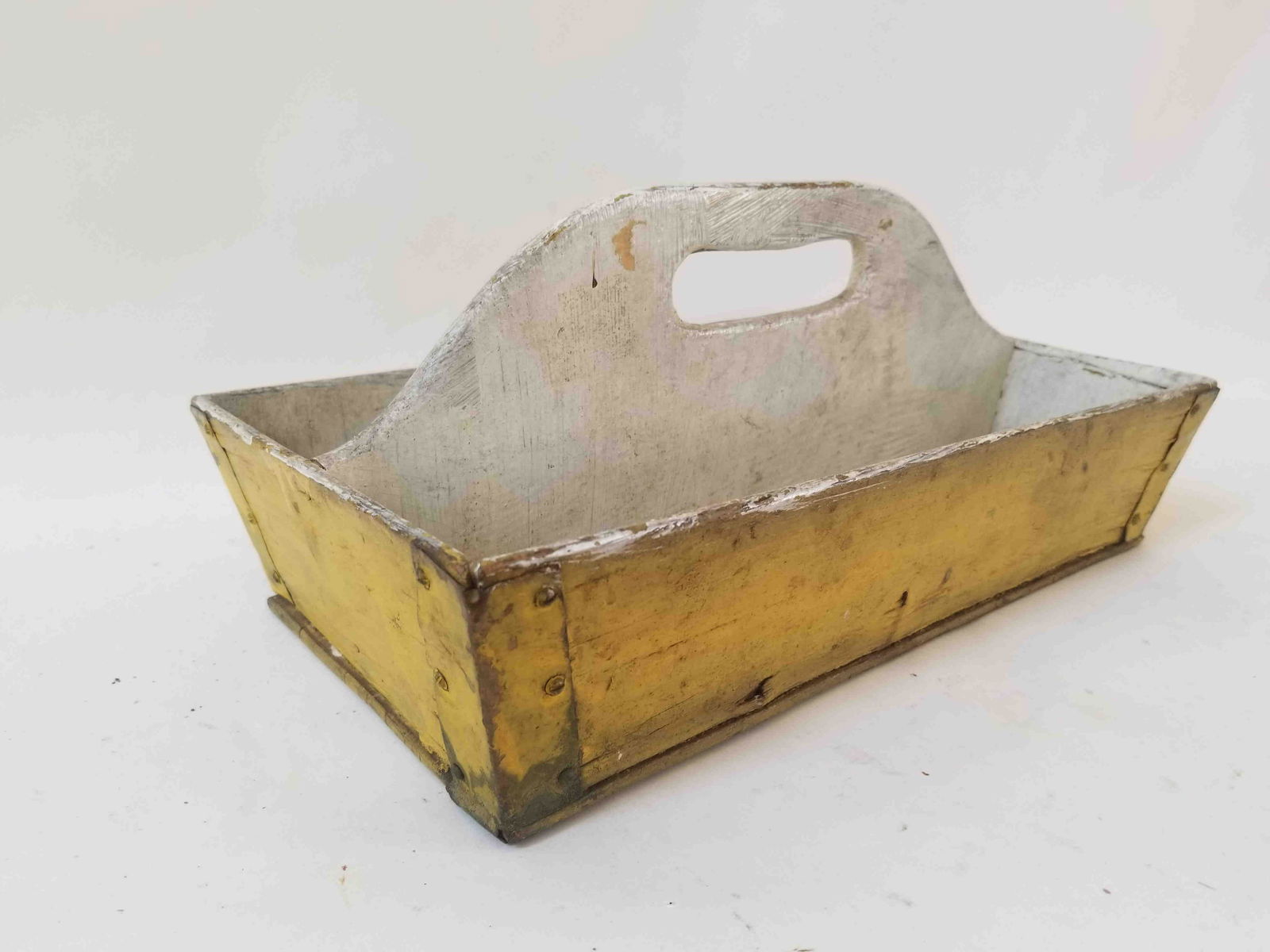 Canary yellow and white cutlery tray (1 of 4)