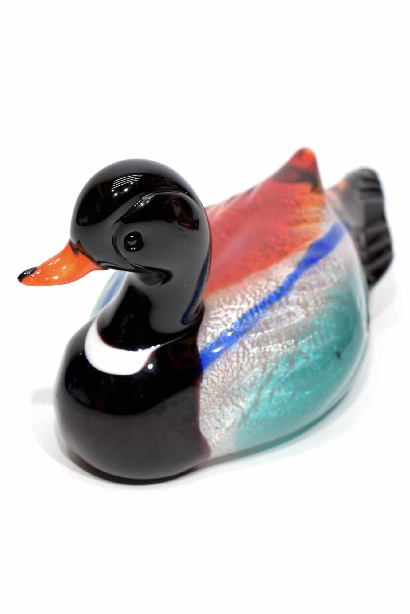 Murano Glass Sculpture " Duck ": Title: Murano Glass Sculpture " Duck " Maker: Frare Dario Origin: Murano Date/Period: 2020 Materials: Glass Size: 9 x 17 cm 700 grams Glass sculpture rapresenting a Duck, made by glass master Dario Fr