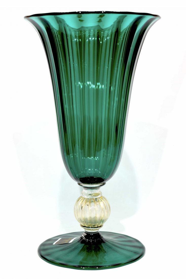Vintage Murano glass vase with gold: Title: Vintage Murano glass vase with gold Maker: Mario Formentello Origin: Murano Date/Period: 1970 Materials: Glass Size: H. 32,5 L. 18 cm, P. 910 grams Top murano glass vase for collections, made b