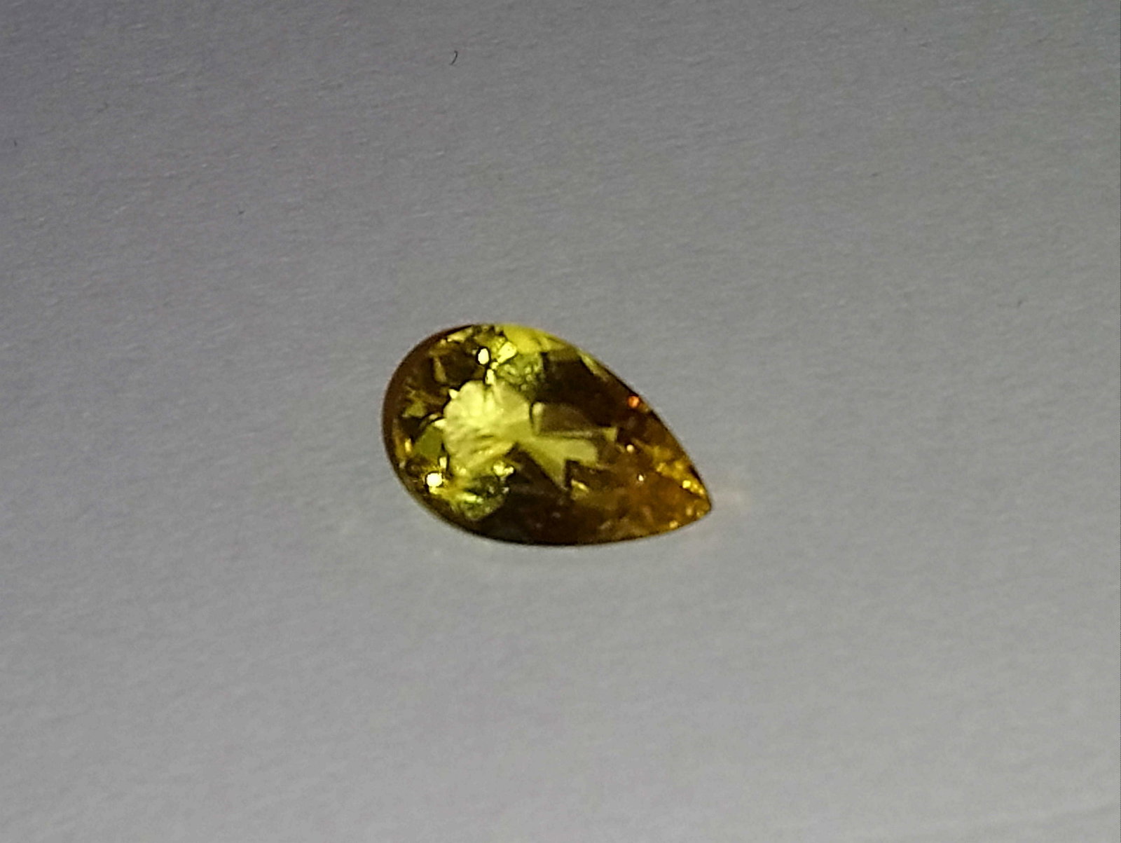 1.44 ct natural canary yellow beryl: No Reserve! Title: 1.44 ct natural canary yellow beryl Color/Clarity: yellow/VVS natural/untreated Carat Weights: 1.44 Size/Dimensions: 10.01x6.45x4.29 mm Origin: Brazil Shipping: Domestic: Flat-rate 
