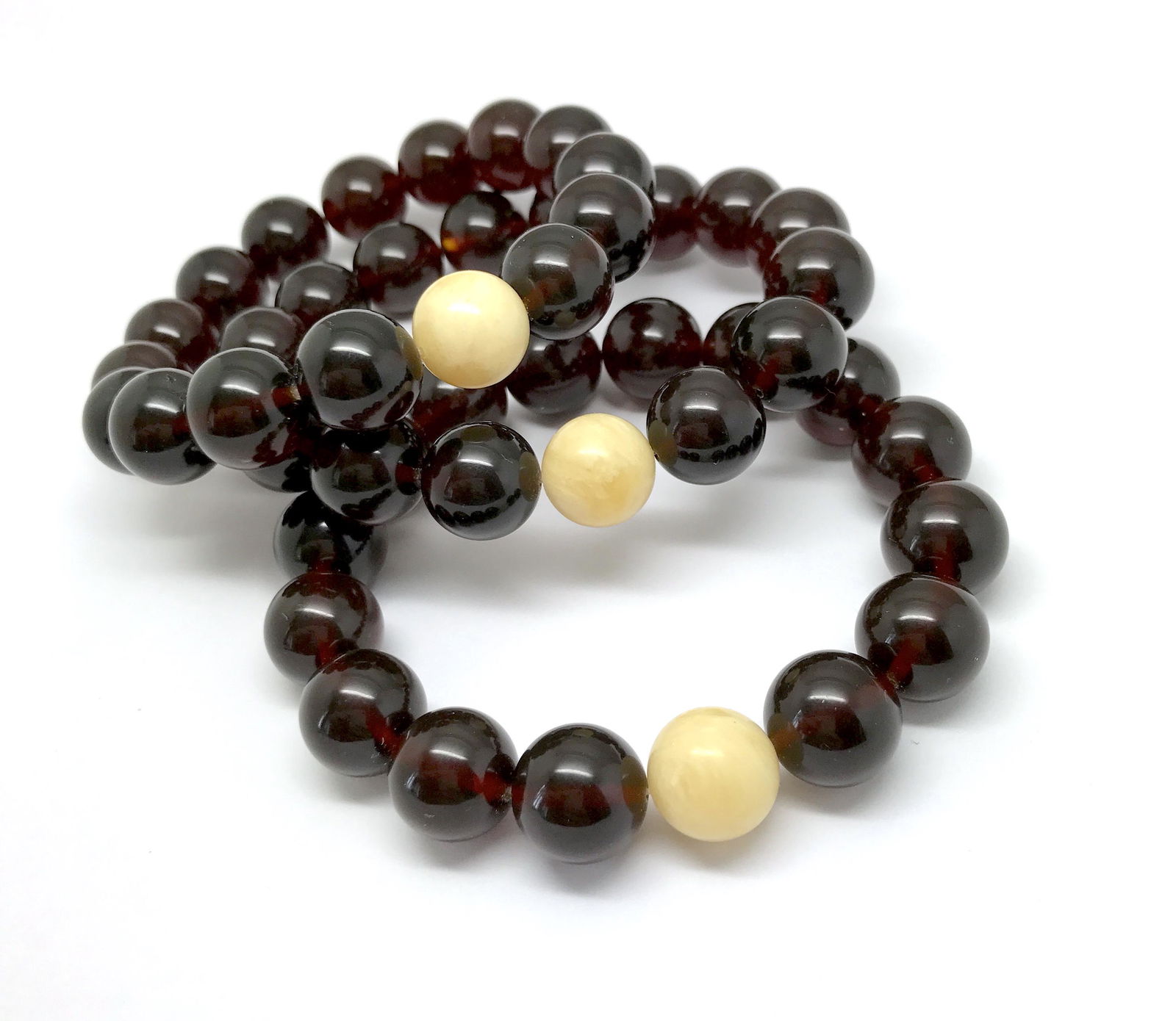 Antique Amber Bracelet made from Round Amber beads (1 of 10)