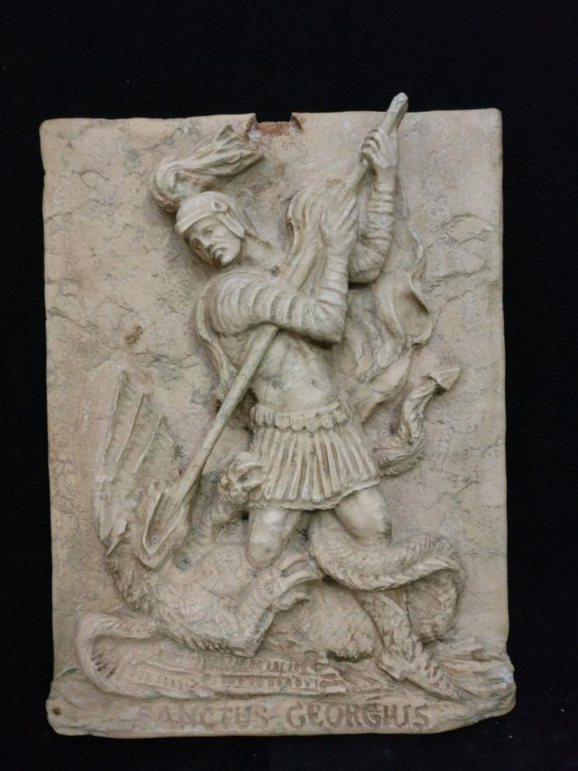 Marble Bas-relief - St. George and the Dragon - 45 x 35: Very rare bas-relief depicting St. George in the act of killing the Dragon, in Rubbio Marble, completely worked and hand carved with absolute care and precision. Very particular for the shape, the dim