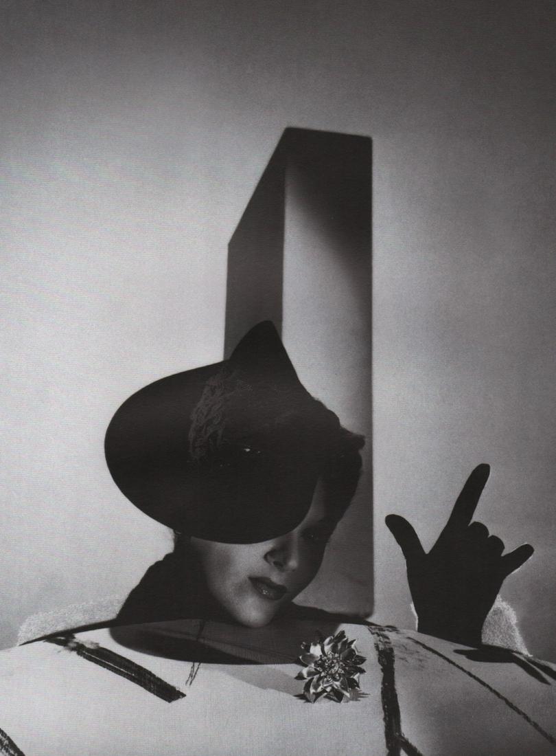 HORST P. HORST - Lisa Fonssagrives (Penn), Paris, 1938: Artist: HORST P. HORST Print Title: Lisa Fonssagrives (Penn), Paris, 1938 Medium: Photo-lithograph Printed in the 2000’s, in Germany Image size (inches) approx.11.5 x 9” Reserve: $25.00 Shipping: 