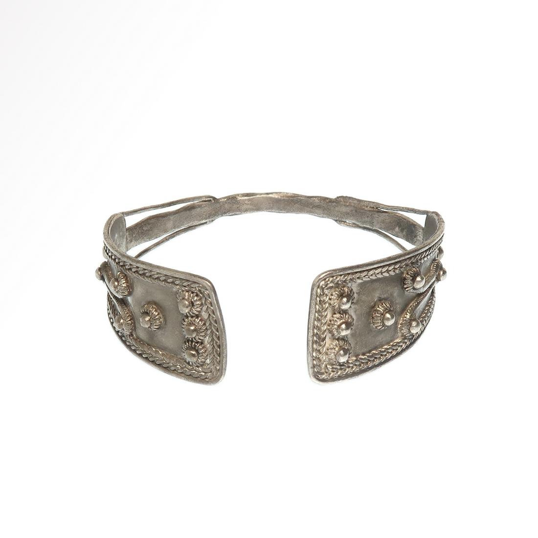 Medieval Decorated Silver Bracelet (1 of 6)