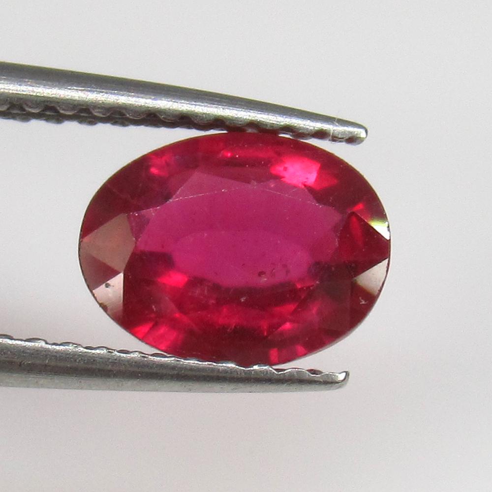 1.32 Ct Natural Mozambique Pinkish Red Ruby Oval Cut (1 of 2)