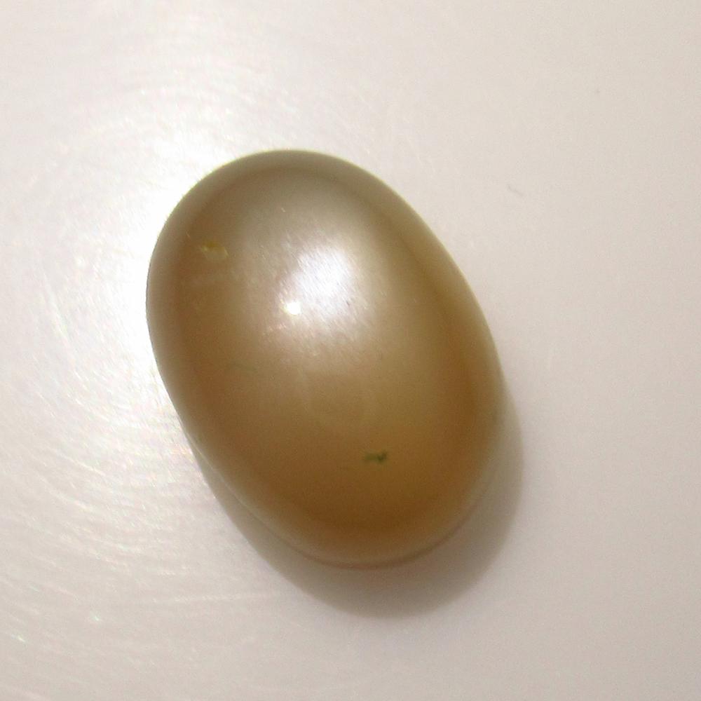 10.75 Ct Natural Moonstone Oval Cab: No Reserve! Title: 10.75 Ct Natural Moonstone Oval Cab Stone Clarity: Transparent Gemstones: Natural Moonstone Carat Weights: 10.75 Size/Dimensions: 15.50 x 11.10 x 7.90 mm Additional Information: Nic