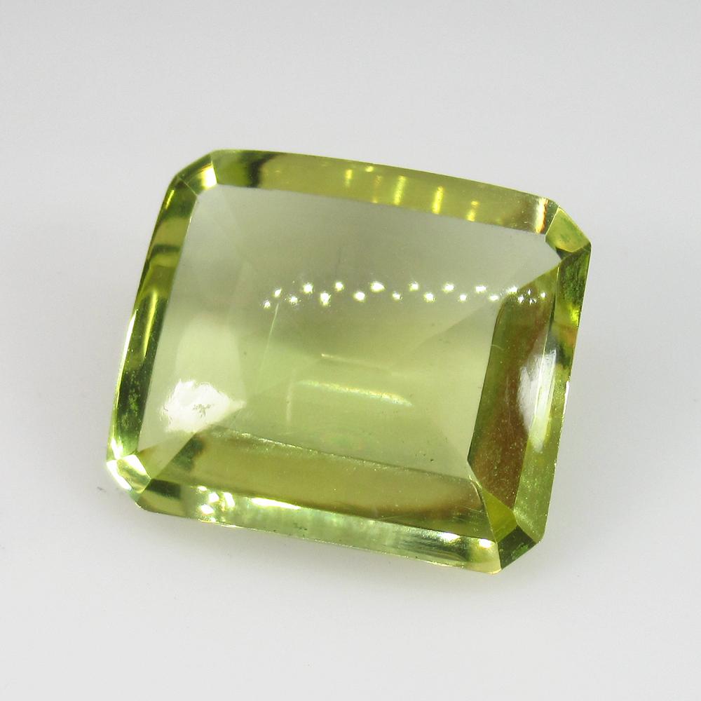 11.62 Ct Natural Lemon Quartz Octagon Cut: No Reserve! Title: 11.62 Ct Natural Lemon Quartz Octagon Cut Stone Clarity: VVS Gemstones: Natuarl Lemon Quartz Carat Weights: 11.62 Size/Dimensions: 16.00 x 14.00 x 7.50 mm Additional Information: To