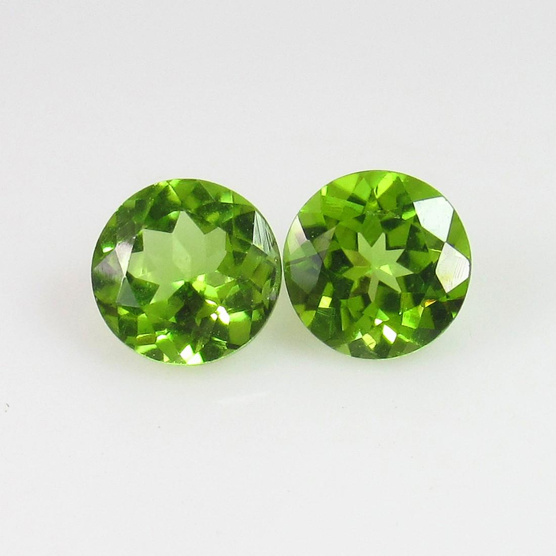 2.87 Ct Natural Pakistan Peridot Round Pair (1 of 2)