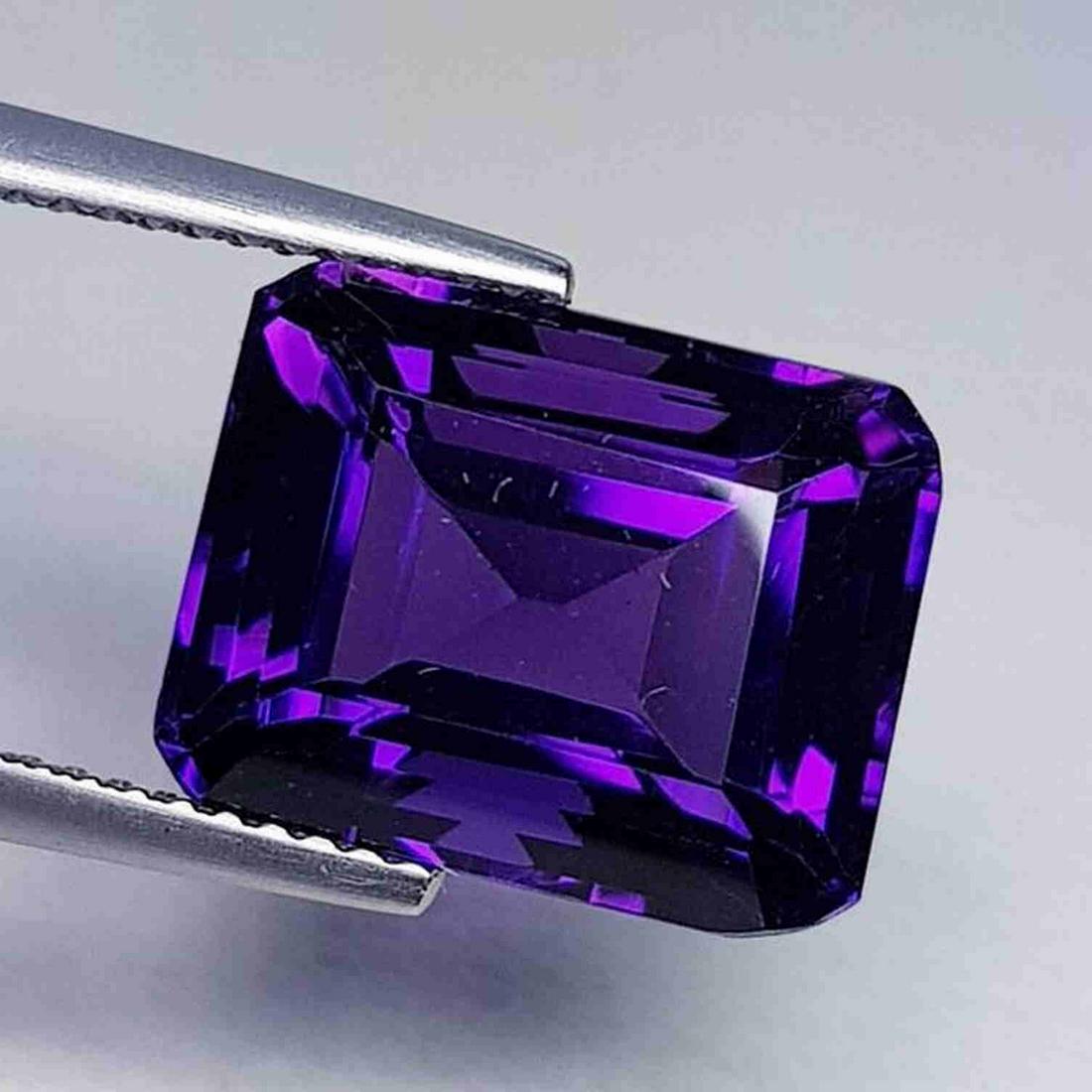 Natural Amethyst Emerald Cut 7.88 ct (1 of 5)