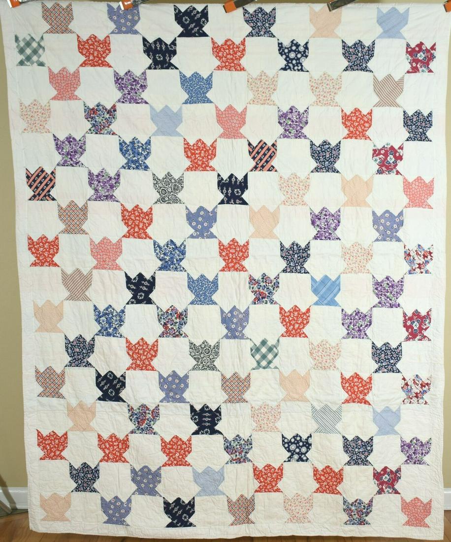 Vintage 30's Baskets Cake Stand Antique Quilt (1 of 9)