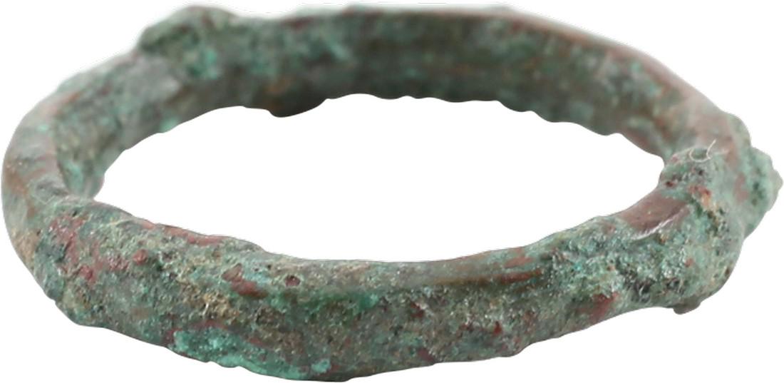 VIKING MAN’S WEDDING RING, 900-1050 AD, SIZE 4: No Reserve! Size 4, 5. 2.8mm width. Well rounded section. Crusty green patina surface encrustation from burial with a few small areas of bronze showing through. Gift boxed with certificate of authenti