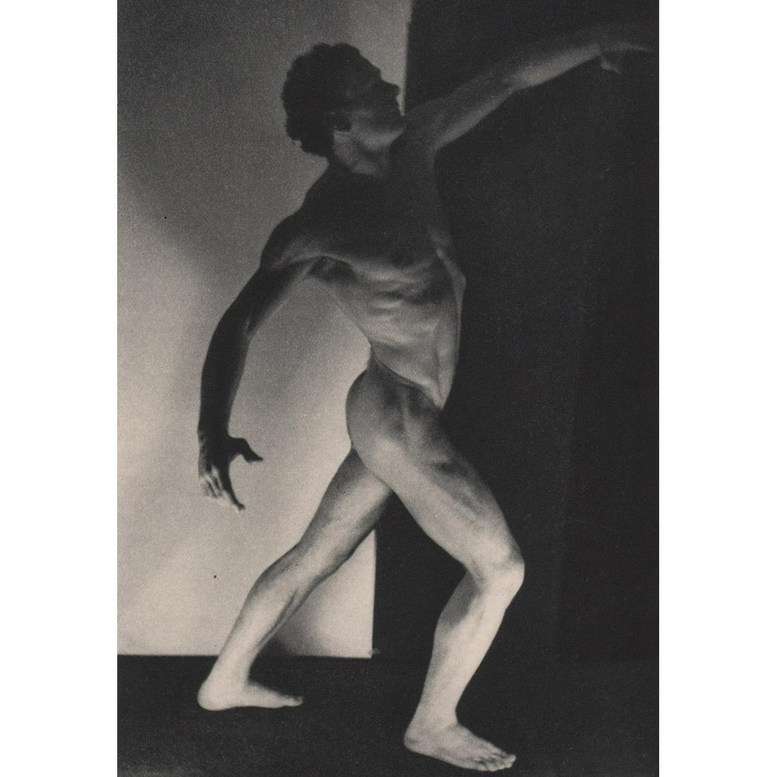 SAMUEL BERNARD SCHAEFFER - Male Nude: Artist: SAMUEL BERNARD SCHAEFFER Print Title: Male Nude Medium: Sheet-fed Gravure Printing Date: 1930'S Printed in The USA Image Size: 6.5 x 4.5 inches Reserve: $30.00 Shipping: Domestic: Flat-rate of