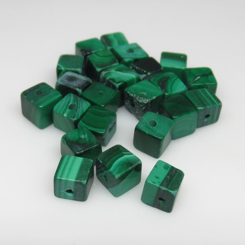 29.54 Ct Natural 22 Green Malachite Drilled Square: No Reserve! Title: 29.54 Ct Natural 22 Green Malachite Drilled Square Beads Color/Clarity: Opaque Gemstone: Natural Malachite Beads Carat Weight: 29.54 Size/Dimensions: 4.3x4.3 - 4.6x4.6 mm / 22 PC's
