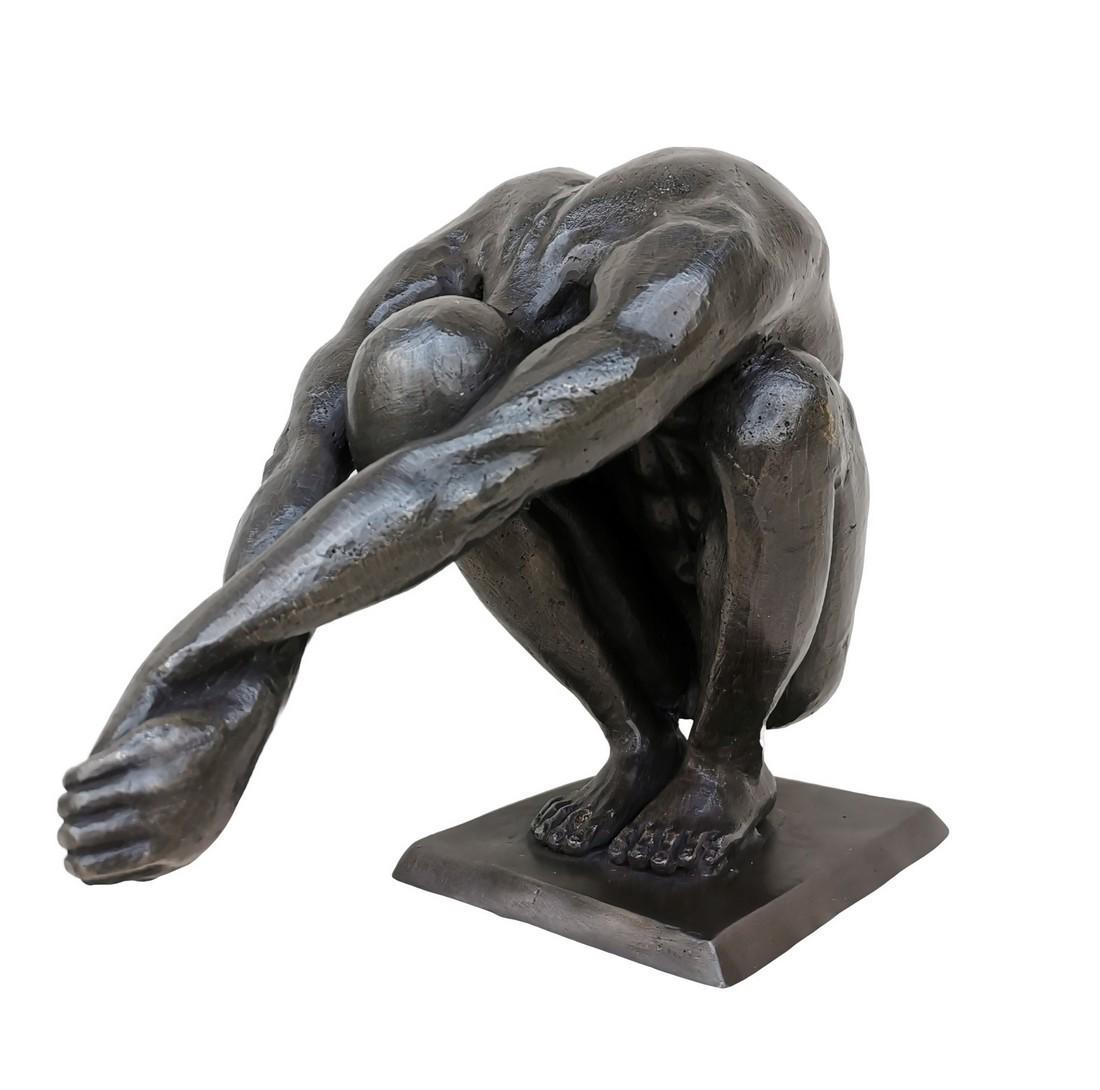 Bronze sculpture of a meditating man - Bronze art: Title: Bronze sculpture of a meditating man - Bronze art Maker: Ben wouters Origin: Belgium Date/Period: 1980-1990 Materials:Bronze Dimensions:Height: 20 cm / 8 inchesWidth: 25 cm / 10 inches Descript