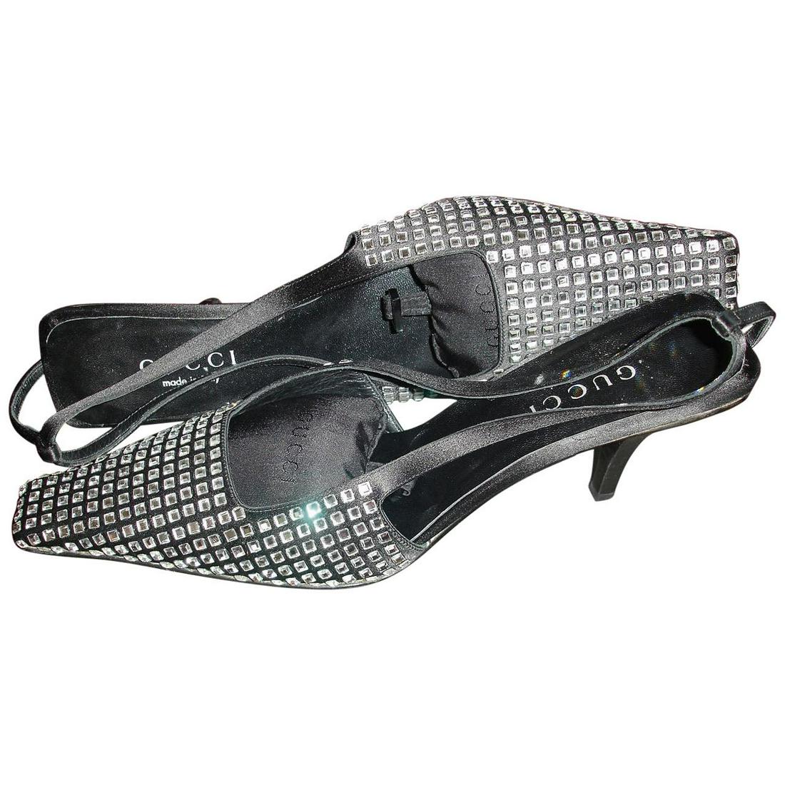 1998 VINTAGE LIMITED EDITION TOM FORD for GUCCI CRYSTAL: 1998 VINTAGE LIMITED EDITION TOM FORD for GUCCI CRYSTAL EMBELLISHED SHOES Color: Black Leather lining Leather sole Crystals Heel with iconic G on the back Italy Size is 8 1/2 B Worn ones, in excellent