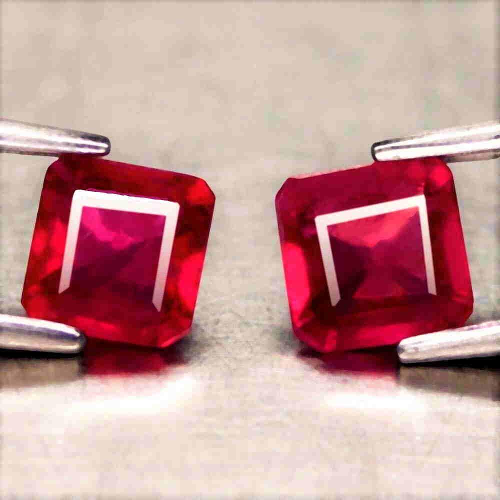 1,23 cts Natural Pair Scissor Cut Red Ruby (1 of 2)