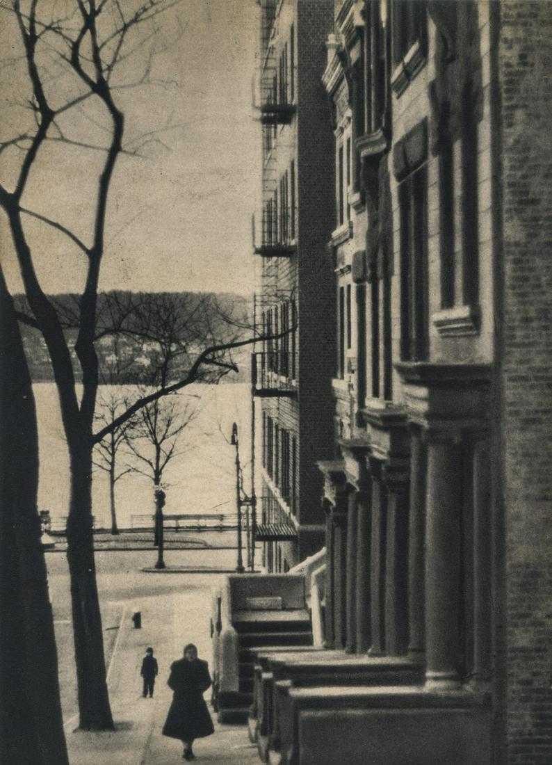 HENRI CARTIER-BRESSON - House on Riverside, 1940s (1 of 1)