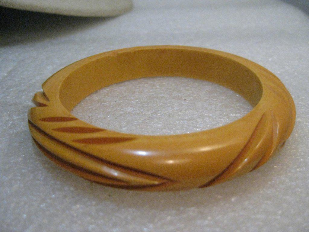 Vintage Carved Butterscotch Bakelite Bracelet, Bangle, (1 of 6)