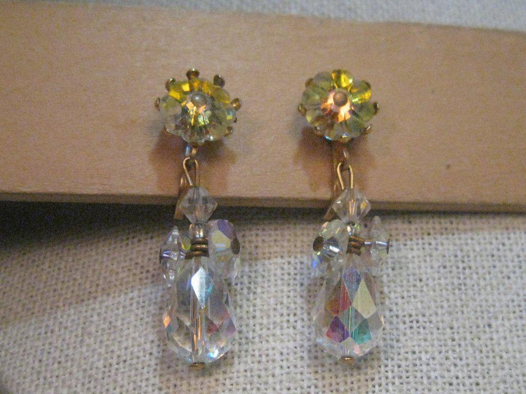 Vintage gold tone aurora borealis crystal beaded Stud (1 of 6)