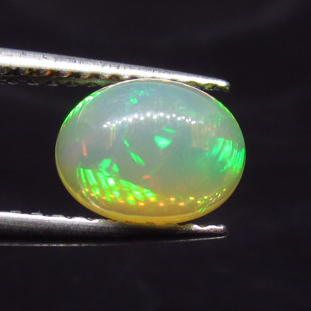 1.00 Ctw Natural Ethiopian Multi-Color Fire Opal Oval (1 of 2)