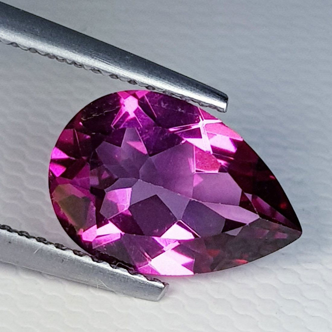 Natural Pink Topaz Pear Cut 3.48 ct (1 of 6)