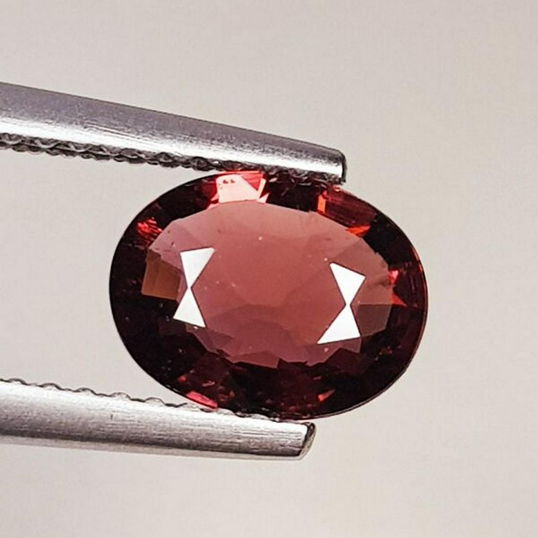 Natural Rhodolite Garnet Oval Cut 1.38 ct: No Reserve! Title: Natural Rhodolite Garnet Oval Cut 1.38 ct Color/Clarity: VVS - VS Gemstones: Gemstones Carat Weights: 1.38 Size/Dimensions: 7.90 x 6.20 x 3.00 Additional Information: Oval - Burma S
